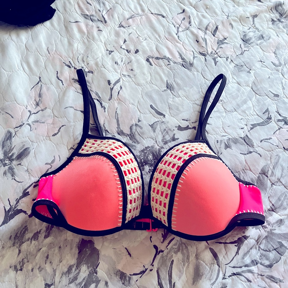Bathing suit top